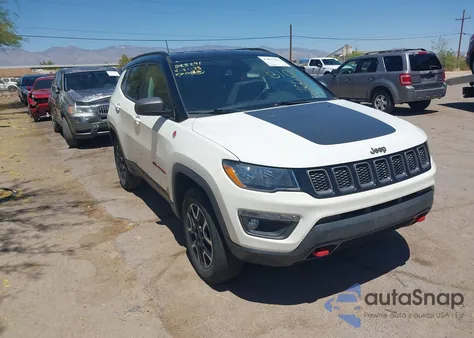 2019 Jeep Compass Trailhawk 4X4 z USA, uszkodzony, nr VIN 3C4NJDDB4KT780239